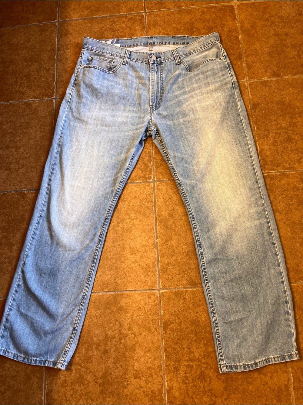 Levi's 559 Midrise Straight Leg Light Blue Washed Jeans Mens 38 x 32 Soft